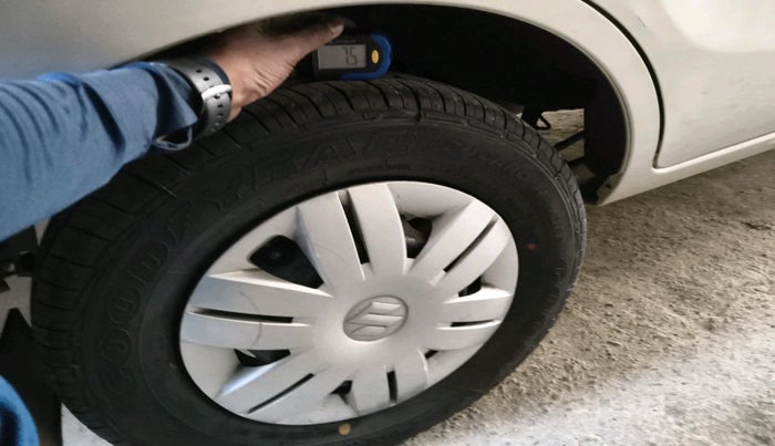 2018 Maruti Alto 800 LXI, Petrol, Manual, 29,914 km, tyre