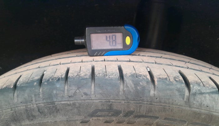 2021 Toyota Glanza V, Petrol, Manual, 22,902 km, tyre