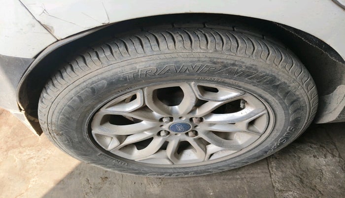 2013 Ford Ecosport TITANIUM 1.5L DIESEL, Diesel, Manual, 70,000 km, tyre