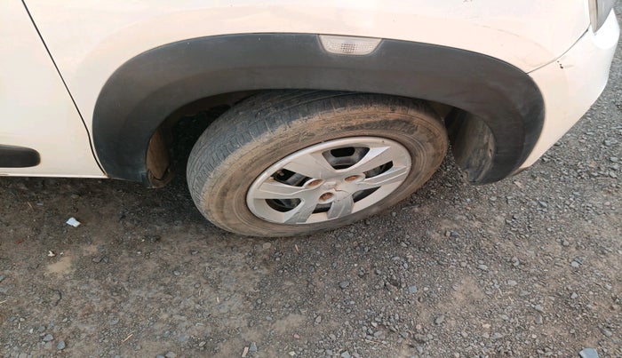 2016 Renault Kwid RXL, Petrol, Manual, 69,406 km, tyre