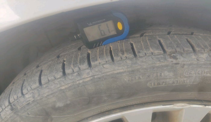 2016 Maruti Ciaz VDI SHVS, Diesel, Manual, 80,961 km, tyre