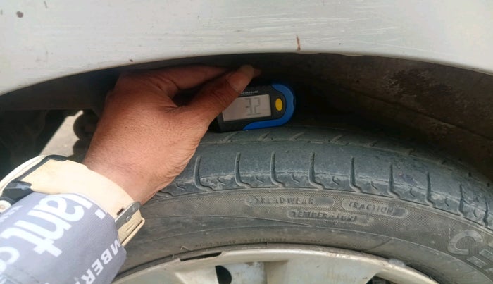 2013 Maruti Wagon R 1.0 LXI CNG, CNG, Manual, 91,140 km, tyre