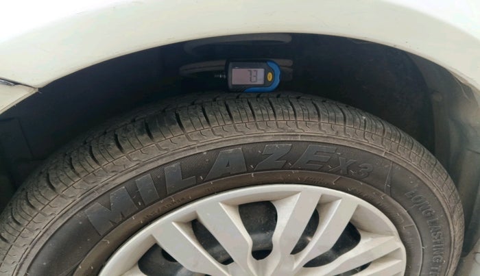 2011 Maruti Swift Dzire VXI, Petrol, Manual, 1,72,382 km, tyre