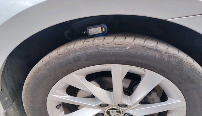 2022 Skoda SLAVIA AMBITION 1.0L TSI AT, Petrol, Automatic, 67,284 km, tyre