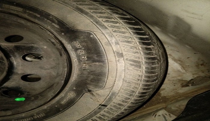 2012 Maruti Swift Dzire VXI, Petrol, Manual, 1,04,965 km, tyre