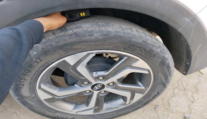 2018 Hyundai Creta SX AT 1.6 PETROL, Petrol, Automatic, 1,05,956 km, tyre