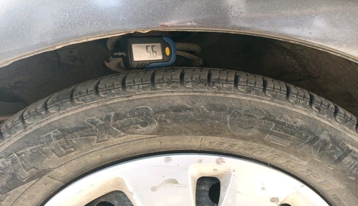 2012 Hyundai i10 MAGNA 1.2, Petrol, Manual, 1,03,381 km, tyre