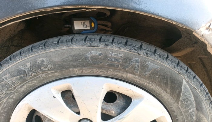 2012 Hyundai i10 MAGNA 1.2, Petrol, Manual, 1,03,381 km, tyre