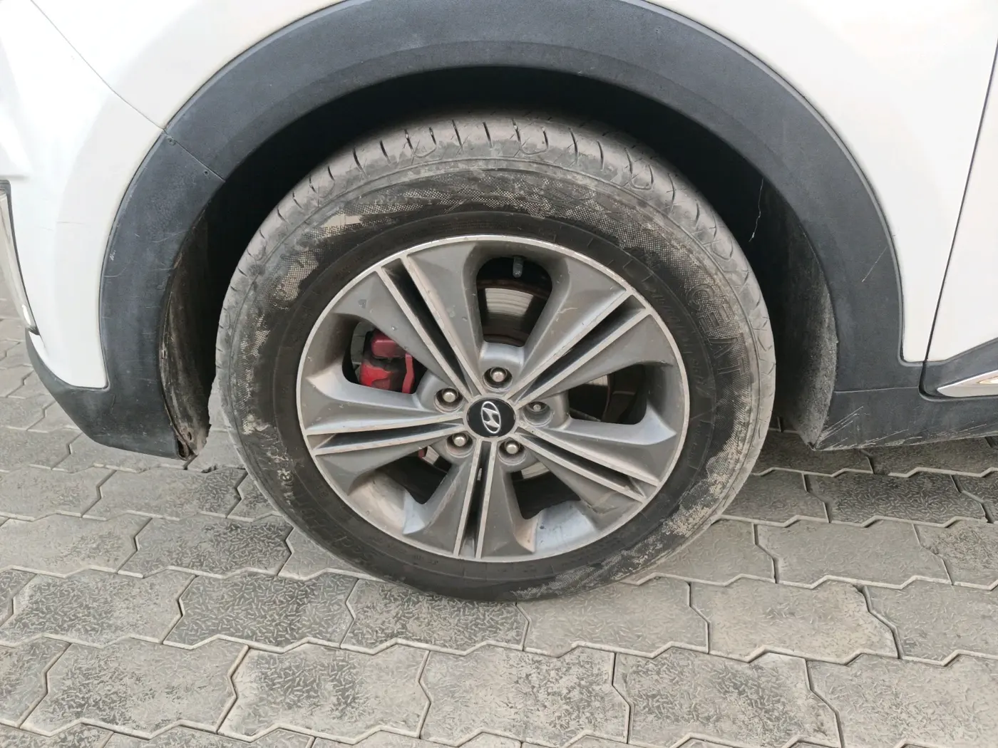 2016 Hyundai Creta SX PLUS AT 1.6 DIESEL, Diesel, Automatic, 1,53,408 km, tyre