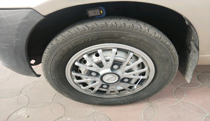 2011 Maruti Alto LXI, Petrol, Manual, 58,322 km, tyre