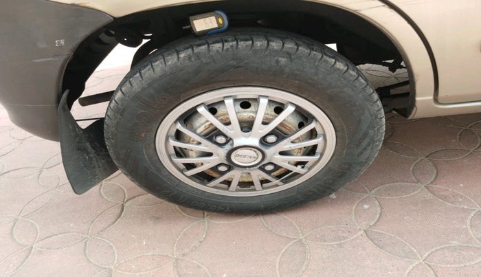 2011 Maruti Alto LXI, Petrol, Manual, 58,322 km, tyre