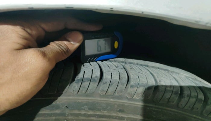 2017 Skoda Rapid STYLE 1.5 TDI AT, Diesel, Automatic, 1,61,166 km, tyre