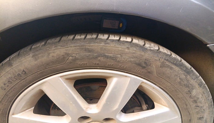 2011 Volkswagen Polo HIGHLINE 1.6L, Petrol, Manual, 55,068 km, tyre