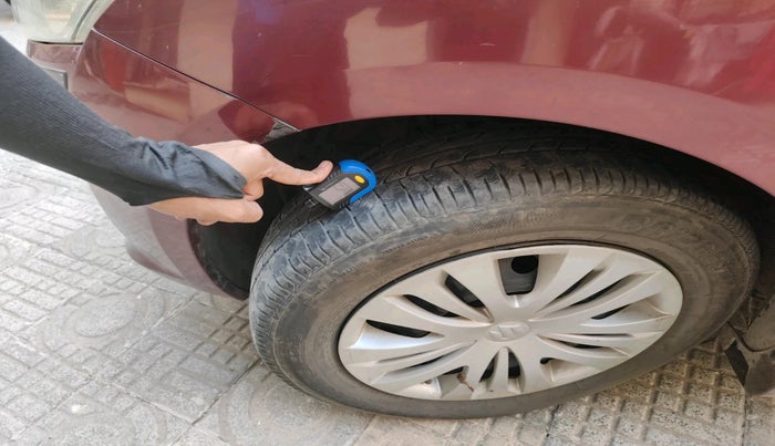 2013 Maruti Ertiga VXI CNG, Petrol, Manual, 45,475 km, tyre