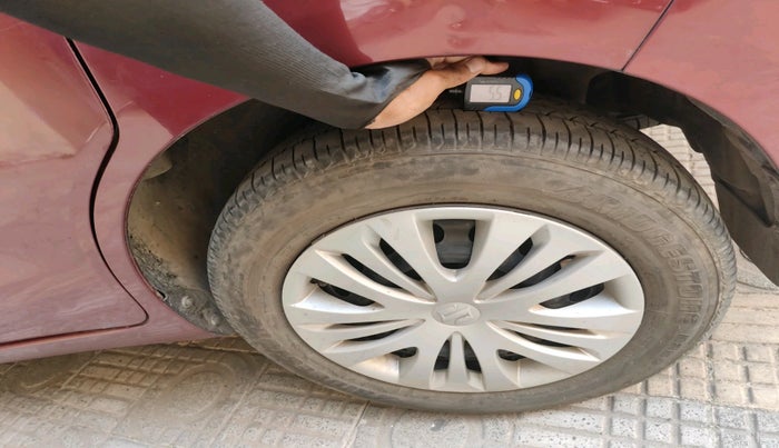 2013 Maruti Ertiga VXI CNG, Petrol, Manual, 45,475 km, tyre