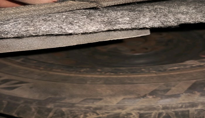 2012 Honda Brio S MT, Petrol, Manual, 1,29,449 km, tyre