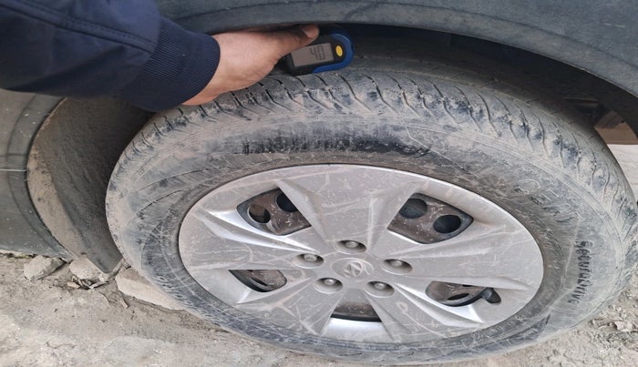 2015 Hyundai Creta S 1.6 PETROL, Petrol, Manual, 1,28,827 km, tyre