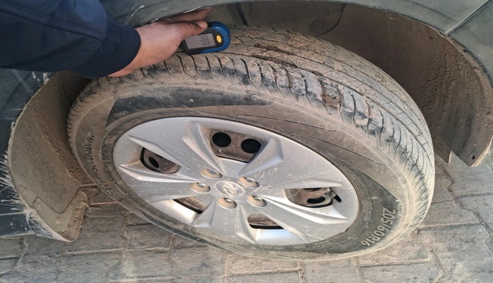 2015 Hyundai Creta S 1.6 PETROL, Petrol, Manual, 1,28,827 km, tyre