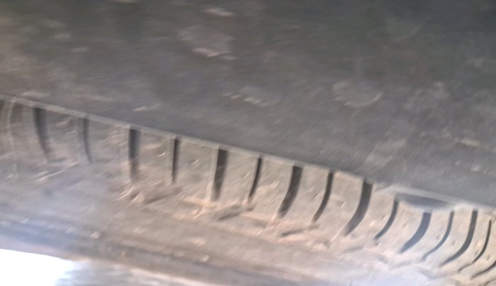 2017 Mahindra XUV500 W10, Diesel, Manual, 73,812 km, tyre