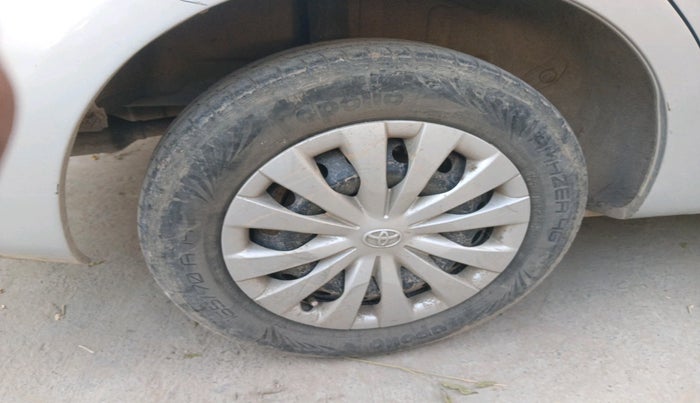 2011 Toyota Etios G, Petrol, Manual, 44,227 km, tyre