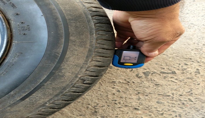 2019 Maruti Swift VXI, Petrol, Manual, 81,788 km, tyre