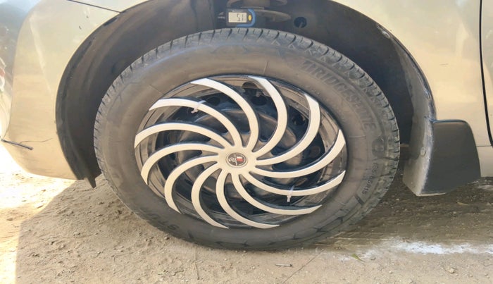 2017 Maruti Baleno DELTA PETROL 1.2, Petrol, Manual, 1,06,605 km, tyre