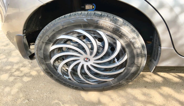 2017 Maruti Baleno DELTA PETROL 1.2, Petrol, Manual, 1,06,605 km, tyre