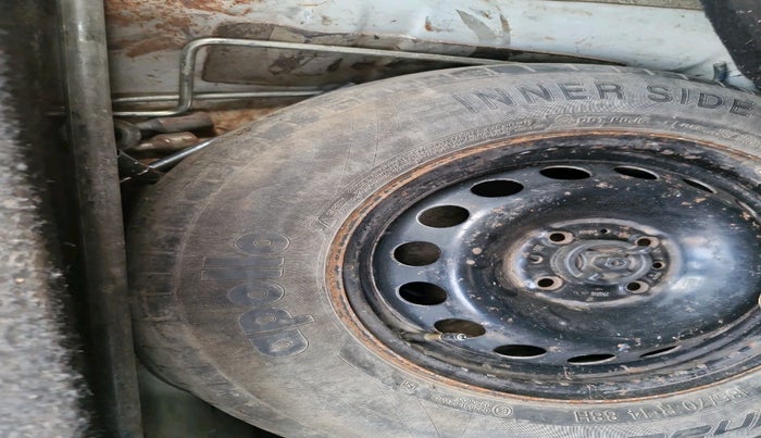 2013 Fiat Grand Punto DYNAMIC 1.3, Diesel, Manual, 1,02,061 km, tyre