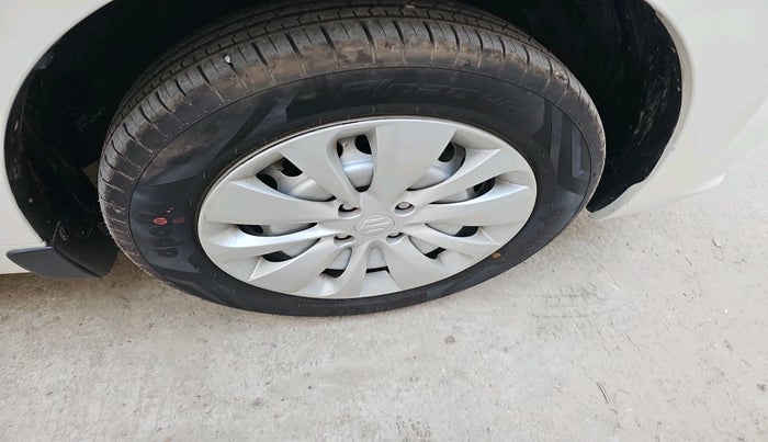 2024 Maruti Baleno SIGMA PETROL 1.2, Petrol, Manual, 3,907 km, tyre