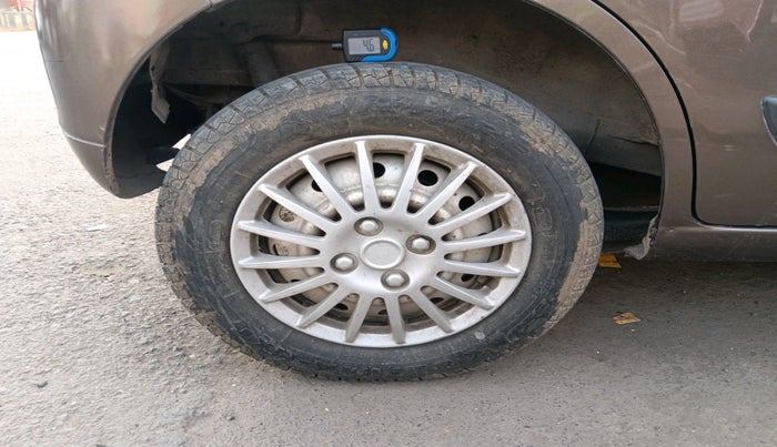 2012 Maruti Wagon R 1.0 LXI, Petrol, Manual, 44,898 km, tyre