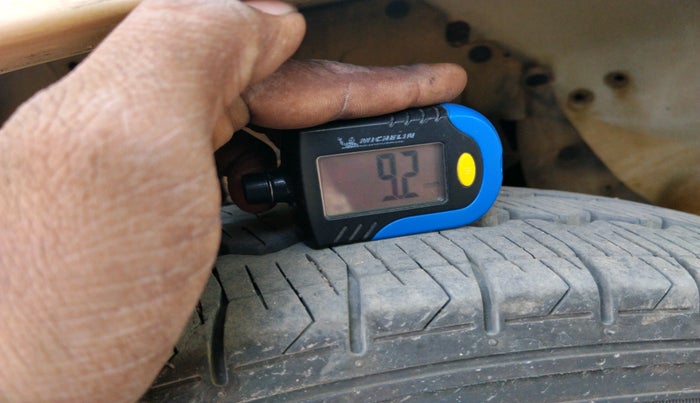 2014 Mahindra Bolero ZLX BS IV, Diesel, Manual, 1,07,075 km, tyre