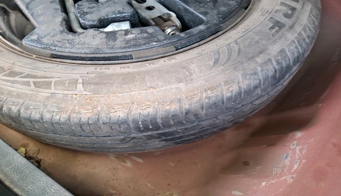 2018 Maruti Vitara Brezza ZDI PLUS DUAL TONE, Diesel, Manual, 79,713 km, tyre