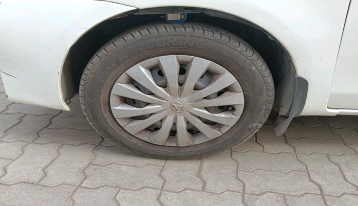 2015 Toyota Etios GD, Diesel, Manual, 1,30,745 km, tyre