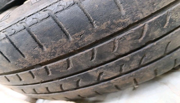 2015 Toyota Etios GD, Diesel, Manual, 1,30,745 km, tyre