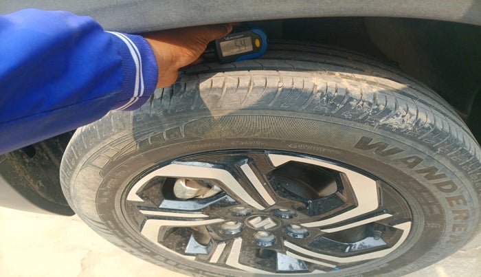 2024 Maruti BREZZA ZXI + SMART HYBRID, Petrol, Manual, 28,637 km, tyre