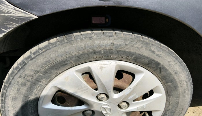 2011 Hyundai i10 SPORTZ 1.2, Petrol, Manual, 2,18,255 km, tyre