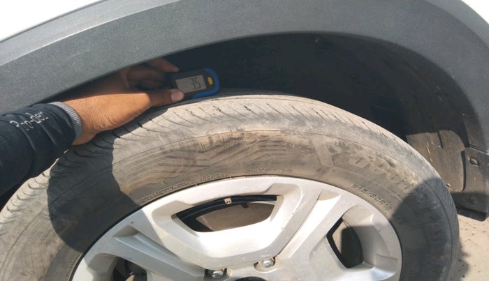 2020 KIA SONET HTX 1.5, Diesel, Manual, 1,56,403 km, tyre