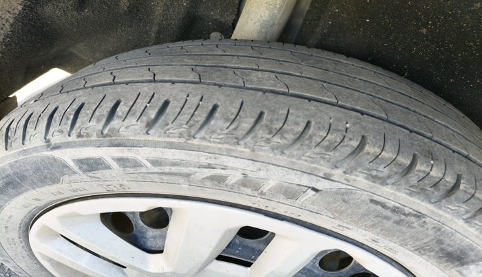 2016 Maruti Vitara Brezza VDI, Diesel, Manual, 90,806 km, tyre