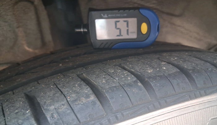 2011 Toyota Etios VX, Petrol, Manual, 59,000 km, tyre