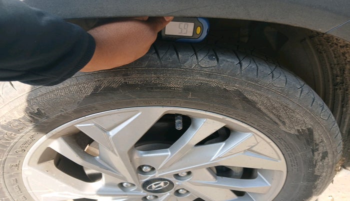 2022 Hyundai Creta SX 1.5 PETROL, Petrol, Manual, 86,656 km, tyre