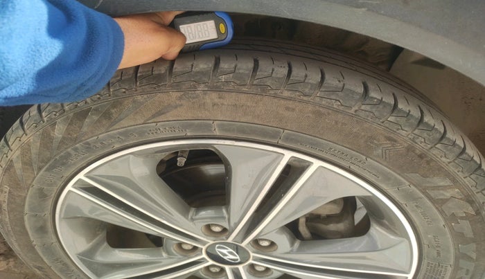 2016 Hyundai Creta SX PLUS AT 1.6 DIESEL, Diesel, Automatic, 1,12,872 km, tyre