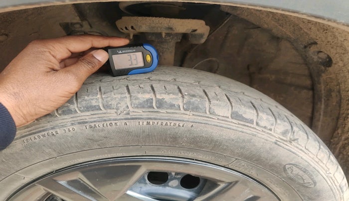 2023 Hyundai VENUE SX 1.2 PETROL, Petrol, Manual, 33,807 km, tyre