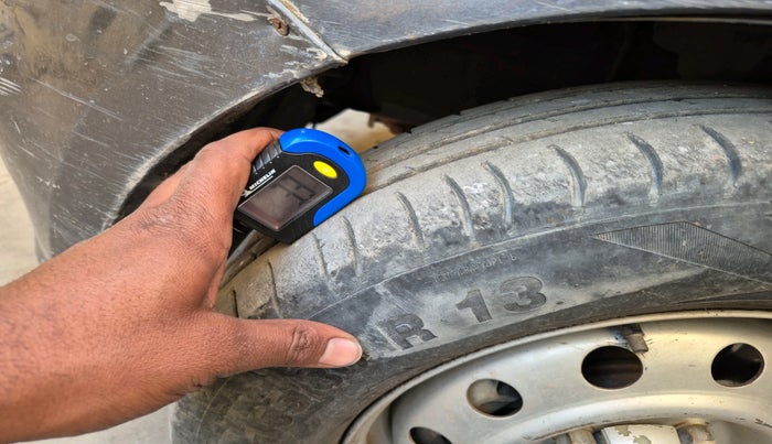 2011 Hyundai i10 ERA 1.1 LPG, Petrol, Manual, 70,942 km, tyre