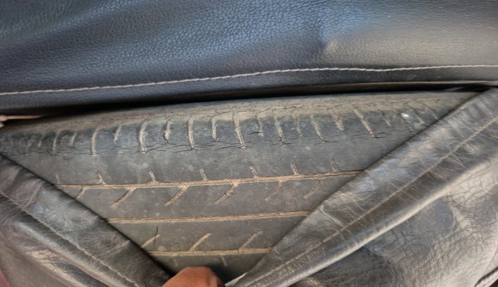 2011 Hyundai i10 ERA 1.1 LPG, Petrol, Manual, 70,942 km, tyre