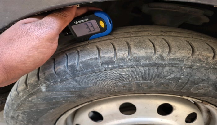 2011 Hyundai i10 ERA 1.1 LPG, Petrol, Manual, 70,942 km, tyre