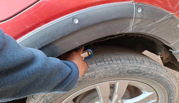 2017 Maruti Vitara Brezza ZDI PLUS, Diesel, Manual, 2,40,364 km, tyre