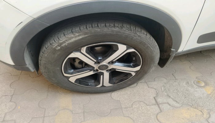 2023 Tata NEXON XZA PLUS SUNROOF PETROL, Petrol, Automatic, 31,282 km, tyre