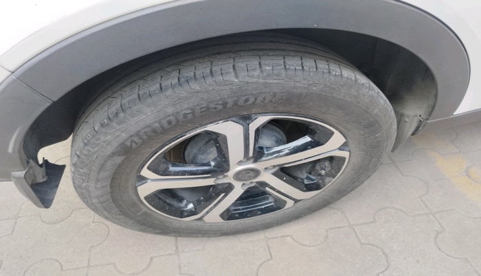 2023 Tata NEXON XZA PLUS SUNROOF PETROL, Petrol, Automatic, 31,282 km, tyre