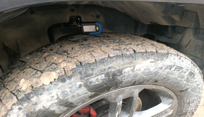 2021 Mahindra Thar LX PETROL HT 4WD AT, Petrol, Automatic, 78,113 km, tyre