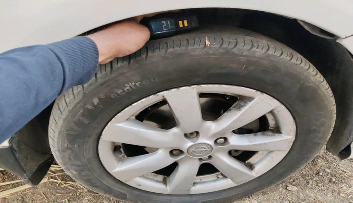 2012 Nissan Sunny XV DIESEL, Diesel, Manual, 1,65,879 km, tyre